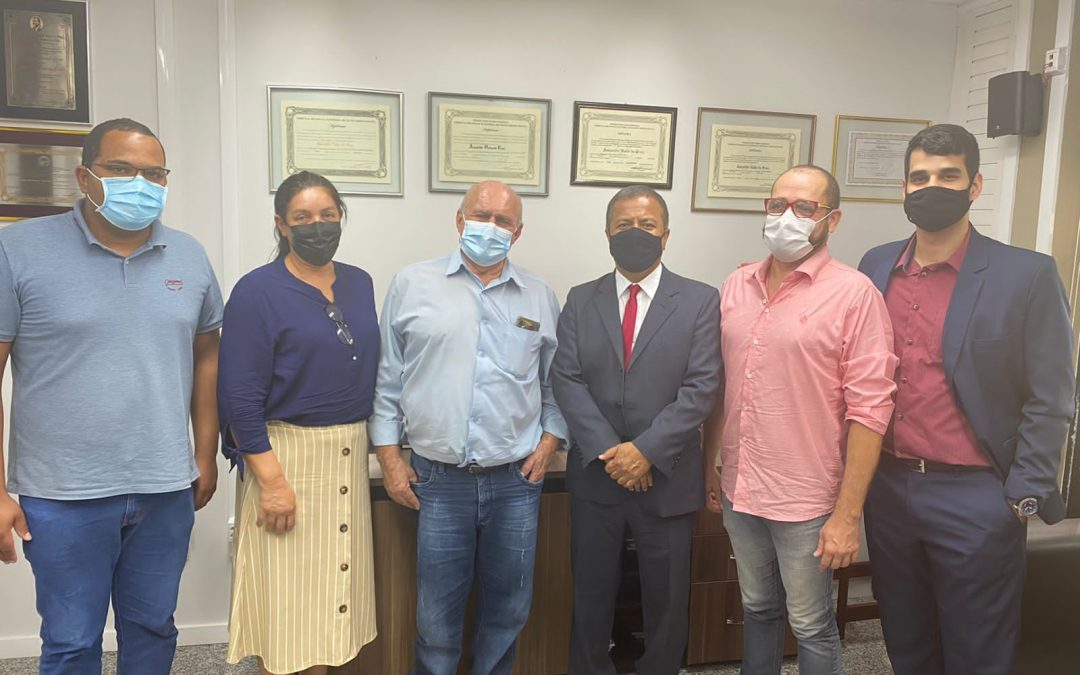Prefeito de Figueirão participa de reunião com o Deputado Estadual Amarildo Cruz.