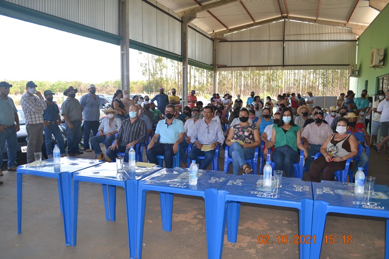 Figueirão recebeu 100 cestas básicas do programa Agro Fraterno.