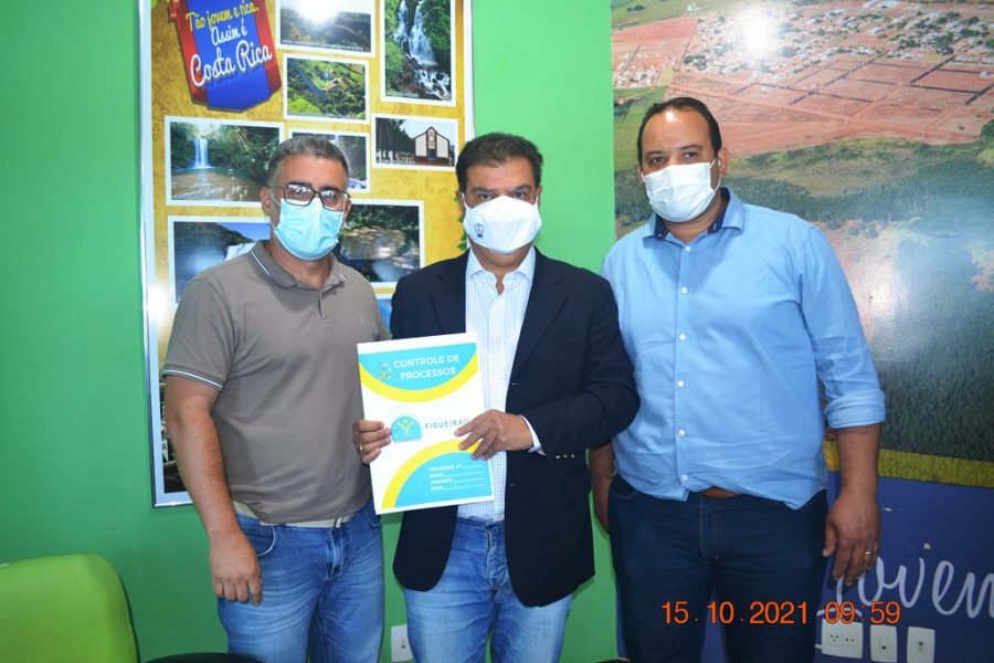 Vice-Prefeito Jorge Roberto Mortari solicita melhorias para o município para o Senador Nelsinho Trad.