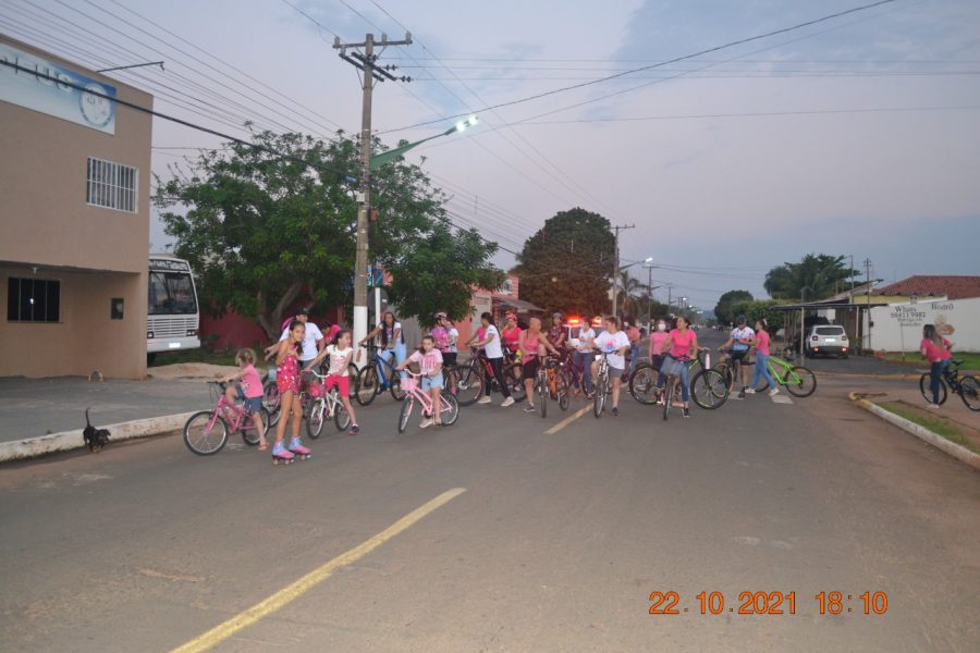 Pedalada Rosa alerta sobre importância da prevenção ao Câncer de Mama
