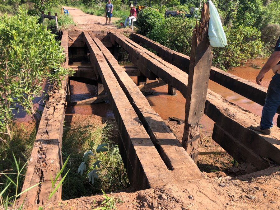 Prefeitura de Figueirão dá início a construção da ponte sobre o córrego Bonito.