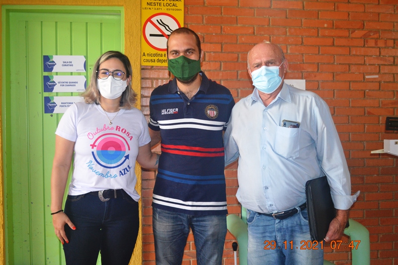 Prefeito de Figueirão Professor Juvenal Consolaro e a Secretária Municipal de Saúde participam da abertura do Novembro Azul.