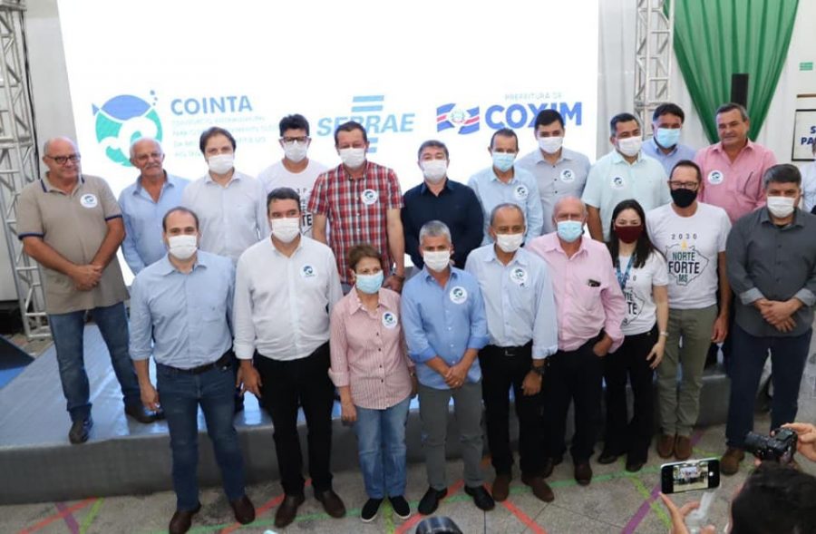 Prefeito e vice-prefeito participam do Fórum de Desenvolvimento Forte MS em Coxim.