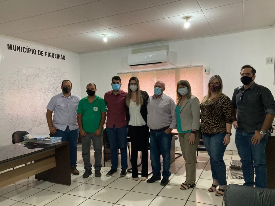 Prefeito e vice participam de reunião com integrantes da FAPEC.