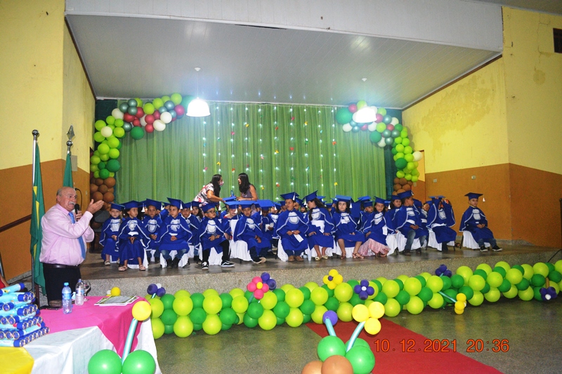 Secretaria Municipal de Educação realiza formatura dos alunos da Escola Municipal Antônio Inácio Furtado Pólo.