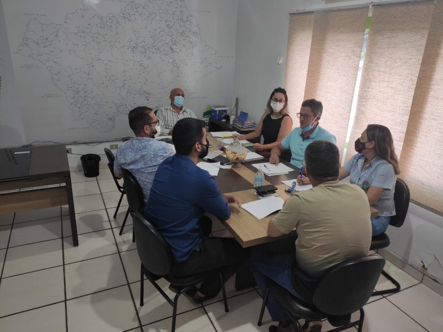 Prefeito de Figueirão reúne com Secretários Municipais