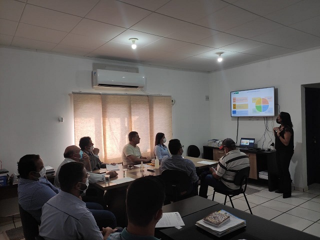 Controladoria interna do município realiza apresentação sobre o programa PIM