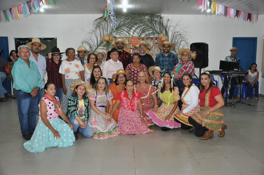 CRAS DE FIGUEIRÃO REALIZA “ARRAIÁ DOS IDOSOS”