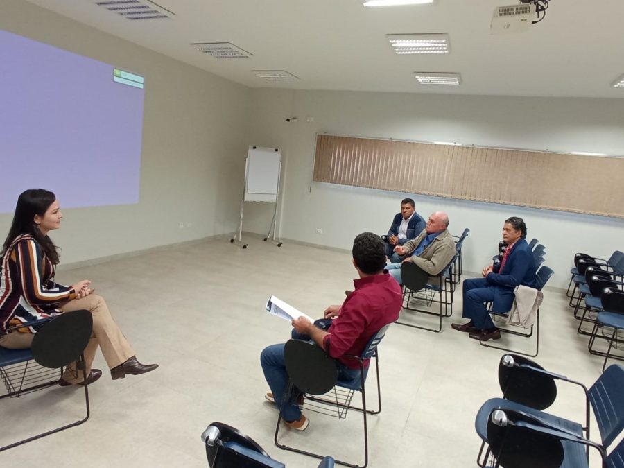 PREFEITO JUVENAL VISITA SEBRAE REGIONAL EM COXIM