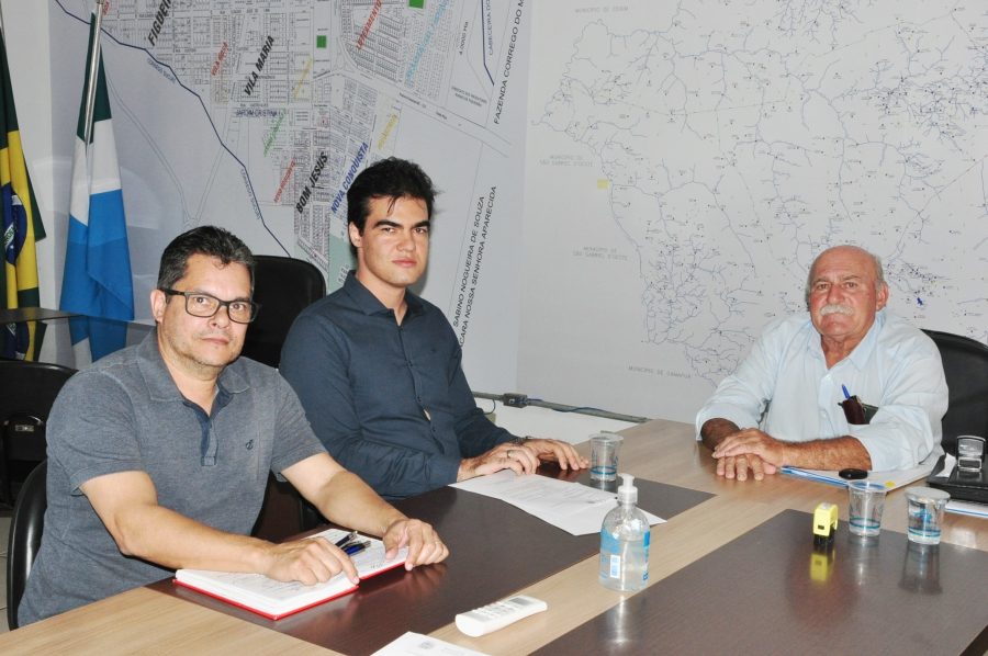 PREFEITO JUVENAL RECEBE DELEGADO DA POLÍCIA CIVIL