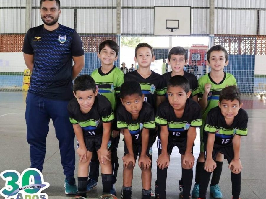 AS EQUIPES DE FUTSAL INFANTIL DE FIGUEIRÃO BRILHARAM NESTE FINAL DE SEMANA EM ALCINÓPOLIS