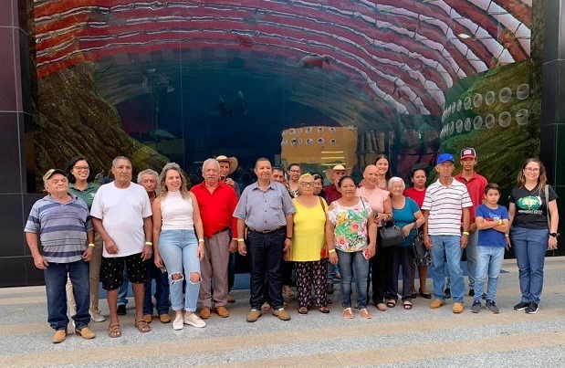 IDOSOS DE FIGUEIRÃO VISITAM O BIOPARQUE PANTANAL
