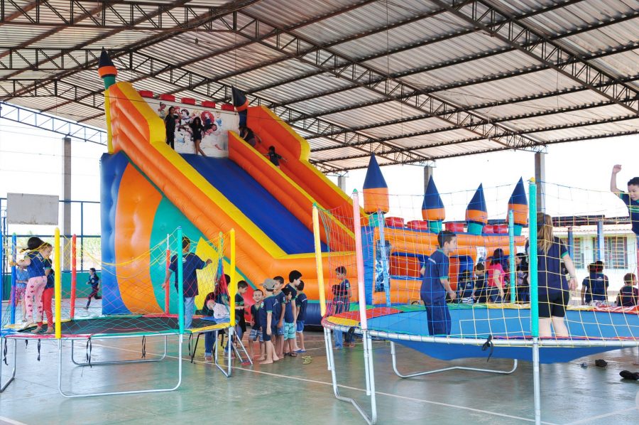 COMEMORADO O DIA DAS CRIANÇAS NA ESCOLA MUNICIPAL