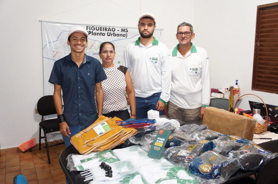 SECRETARIA DE SAÚDE RECEBE EQUIPAMENTOS PARA O SETOR DE VETORES