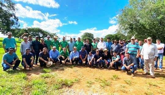 SECRETÁRIO THIEGO PARTICIPA DE DIA DE CAMPO EM SÃO GABRIEL DO OESTE
