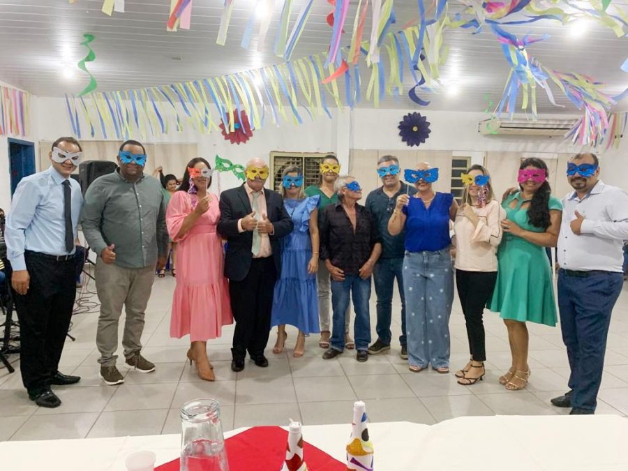 ACONTECEU O BAILE CARNAVAL DOS IDOSOS NO CRAS