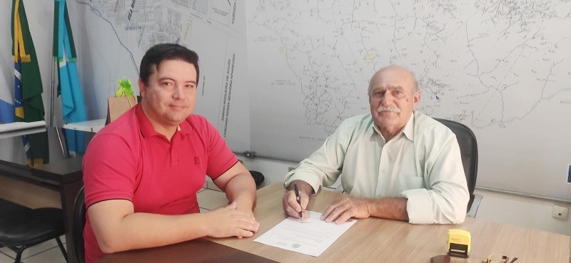 PREFEITO ASSINA ABERTURA DE CREDENCIAMENTO PARA CONTRATAÇÃO DE MÉDICO GINECOLOGISTA
