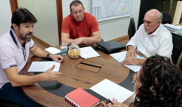PREFEITO JUVENAL CUMPRE AGENDA EM CAMPO GRANDE