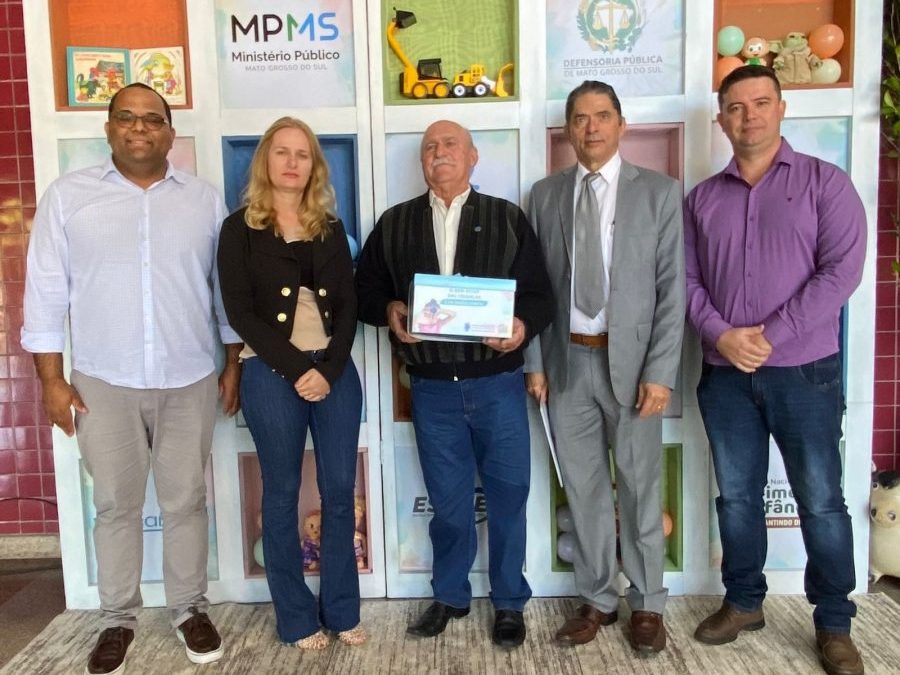 PREFEITO JUVENAL E SECRETÁRIOS MUNICIPAIS PARTICIPAM DE LANÇAMENTO DE PROGRAMA EM CAMPO GRANDE