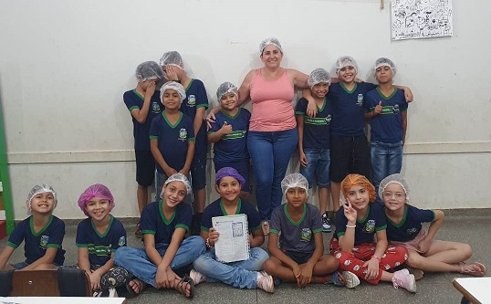 ESCOLA MUNICIPAL FAZ AULA DE CULINÁRIA