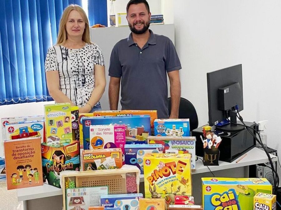 SETOR DE PSICOLOGIA ESCOLAR RECEBE MATERIAIS