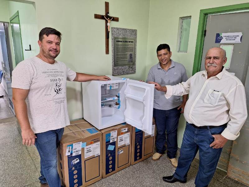 PREFEITURA RECEBE DOAÇÃO DE QUATRO MINI REFRIGERADORES