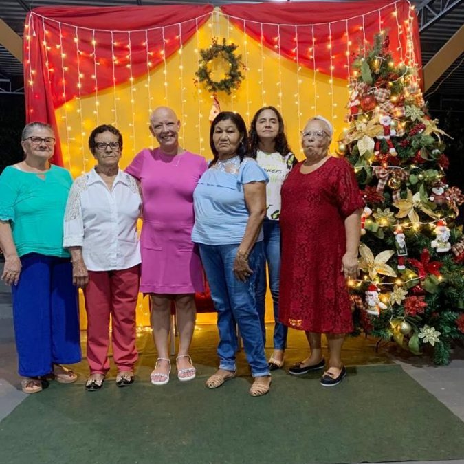 CRAS REALIZA O ÚLTIMO BAILE DO ANO DO GRUPO DA TERCEIRA IDADE