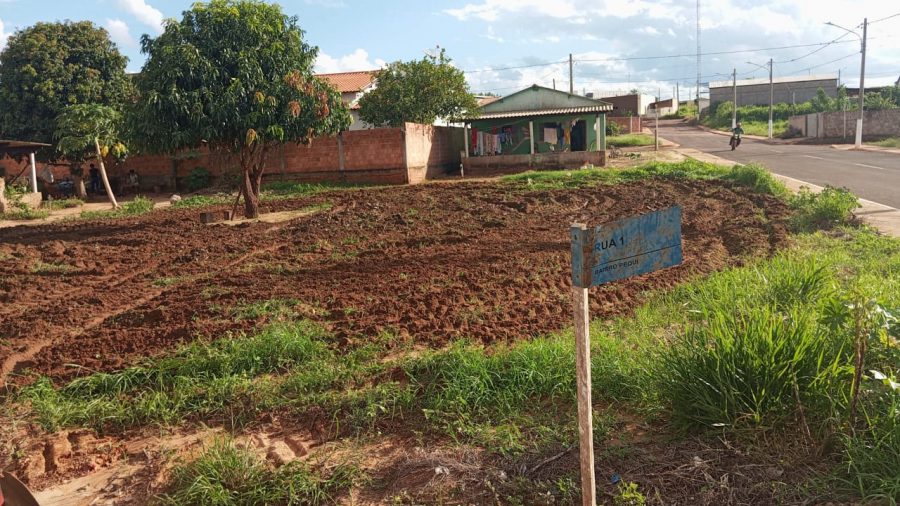 Secretaria da Pequena Propriedade realiza limpeza dos terrenos baldios