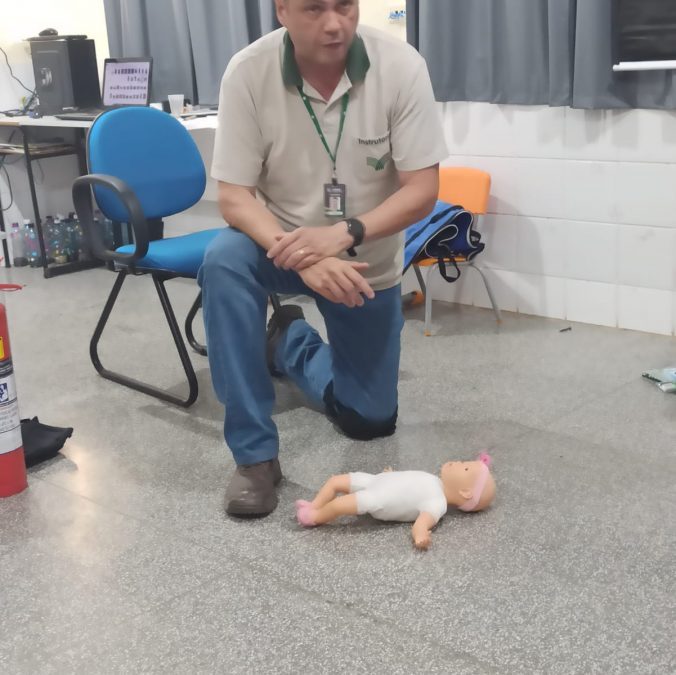 Servidores da Creche receberam treinamentos de primeiros socorros