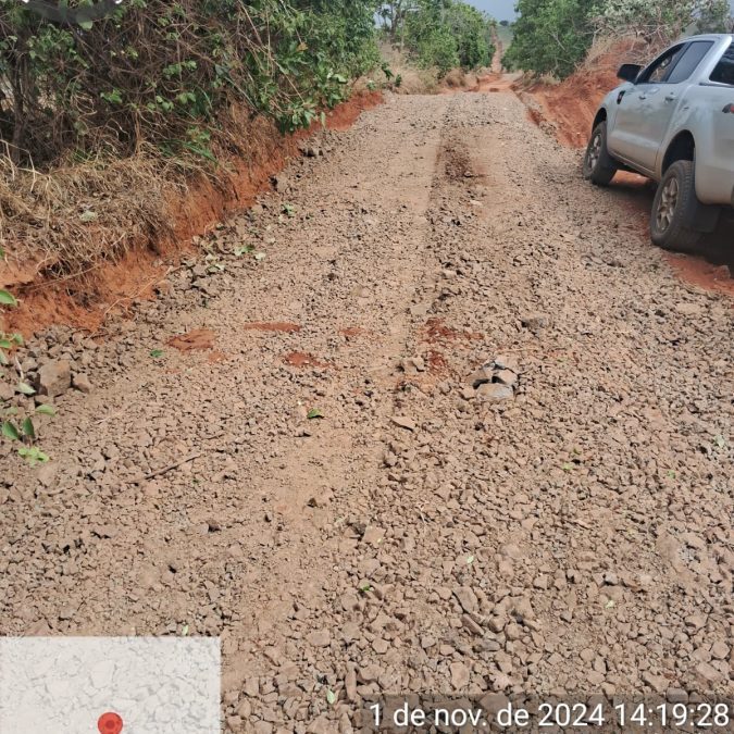 Estrada que dá acesso a Comunidade Quilombola passa por manutenção