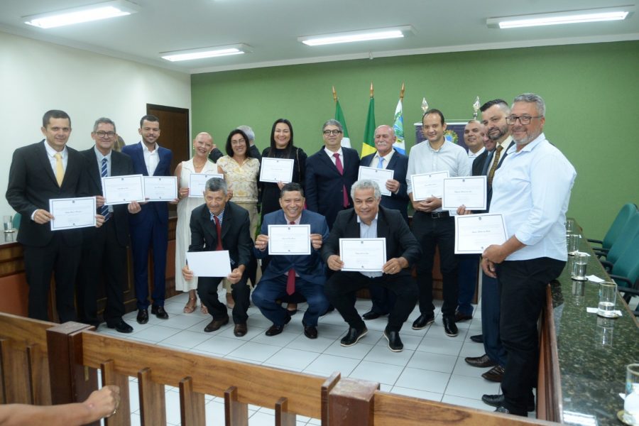 Prefeito, Vice-Prefeito e Vereadores eleitos são diplomados