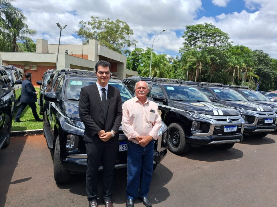 Prefeito participa da solenidade de entrega de viatura em Campo Grande