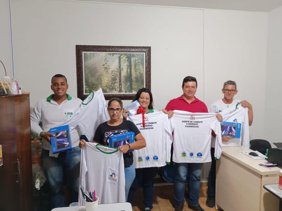 Agentes de Endemias recebem uniformes e equipamento novos