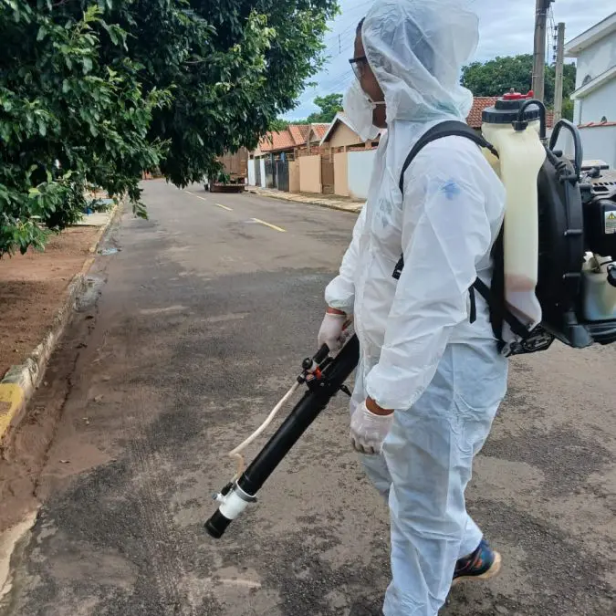 Combate à Dengue: Todos Contra o Mosquito!