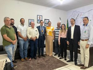 Prefeito e Vice-Prefeito recebem a visita do novo Delegado de Figueirão