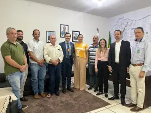 Prefeito e Vice-Prefeito recebem a visita do novo Delegado de Figueirão